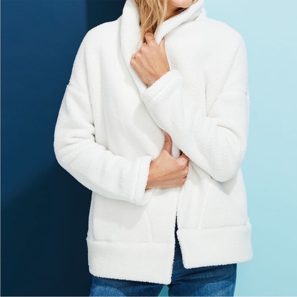 Vineyard vines white Sherpa teddy coat - Picture 3 of 5
